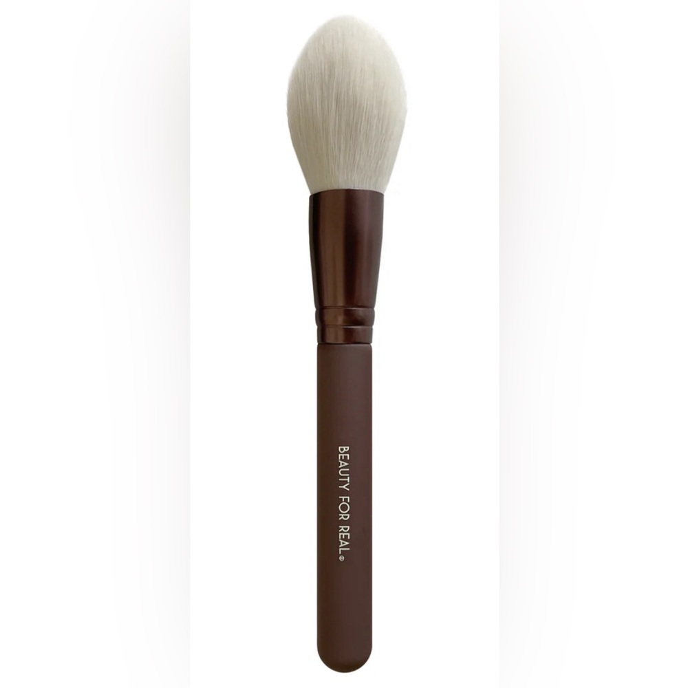 Beauty For Real Essential Pro Powder Brush